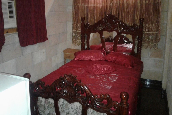 Room 2 of 17