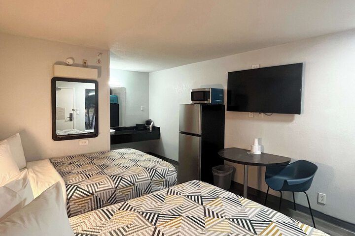 Room 14 of 22
