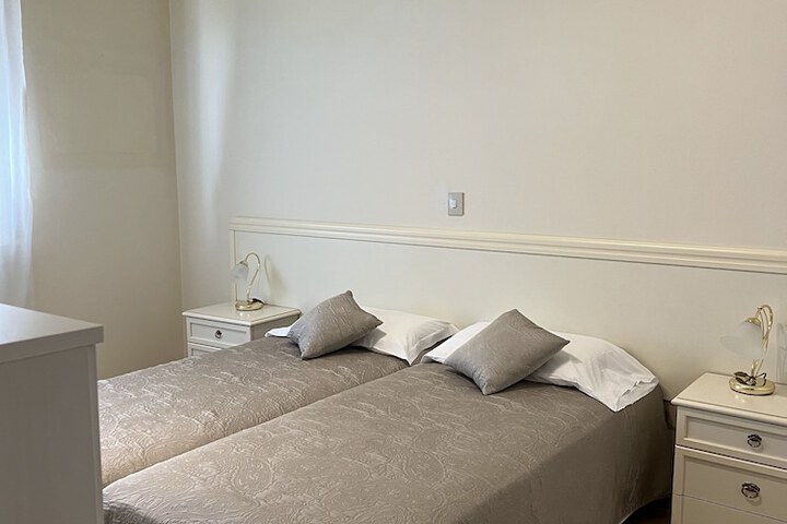 Room 41 of 154