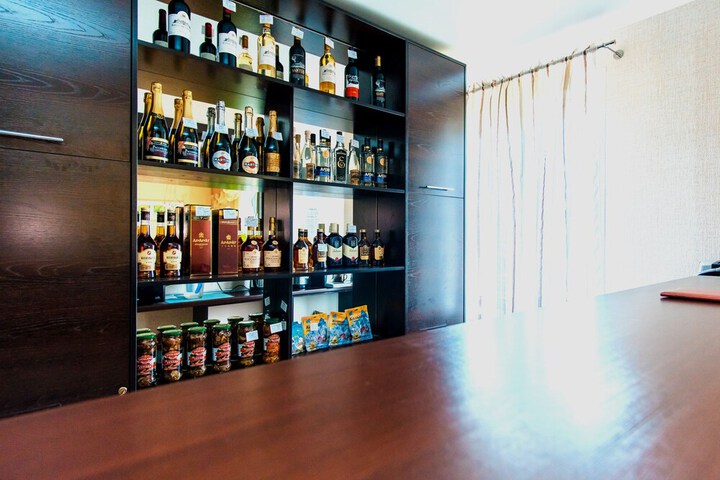 Lounge 46 of 57