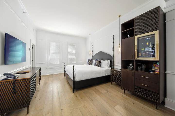 Room 21 of 114