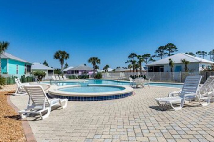 Pool 54 of 79