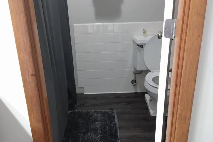 Basic Double Room 2 Queen Beds (1 of 8)