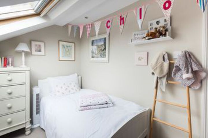 Room 9 of 25
