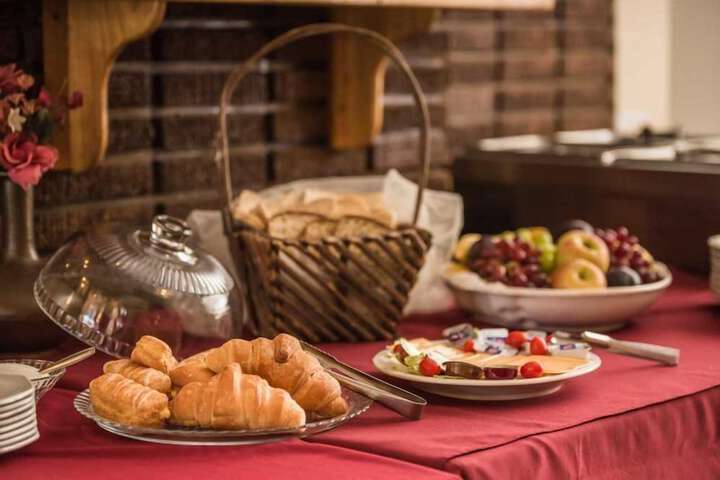 Breakfast/Coffee Service 30 of 43