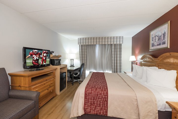 Superior King Bed (10 of 10)