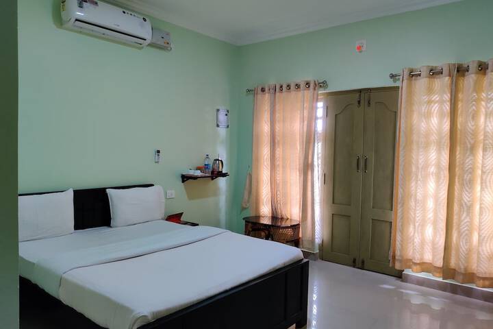Room 16 of 64