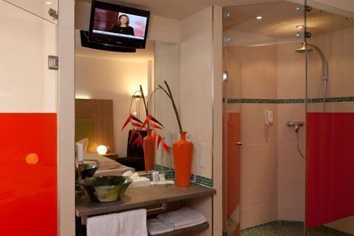 Room 20 of 39