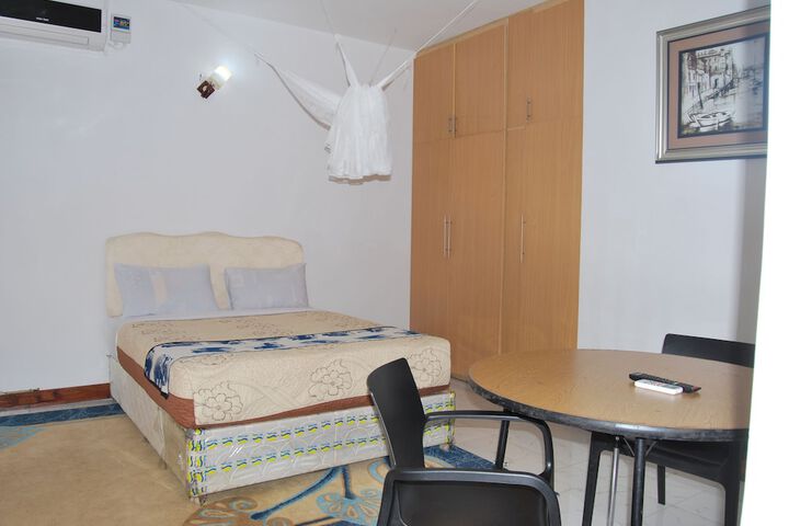 Room 8 of 86