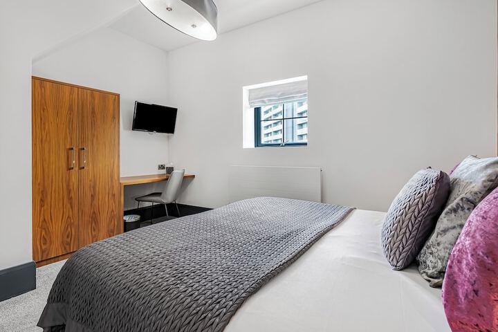 Room 75 of 106