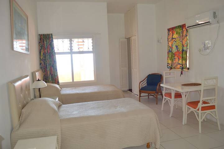 Room 5 of 13