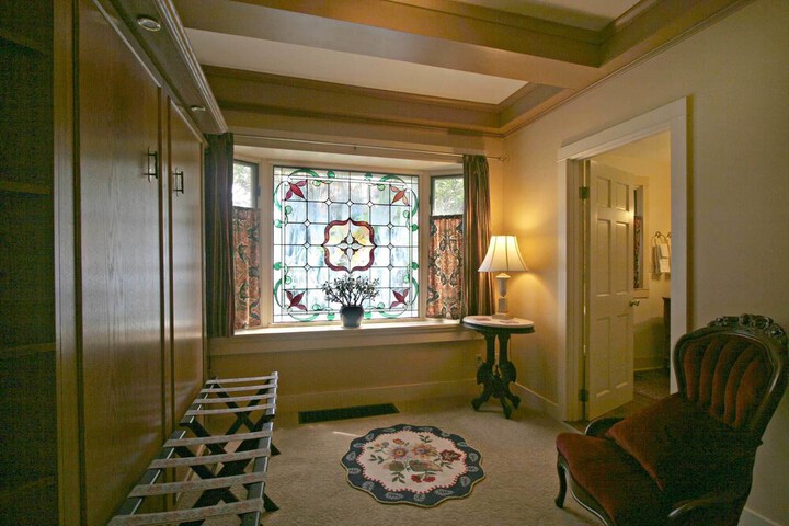 Room 21 of 90