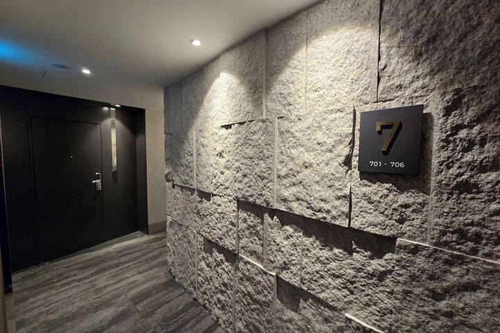 Ballroom/Hall 38 of 44