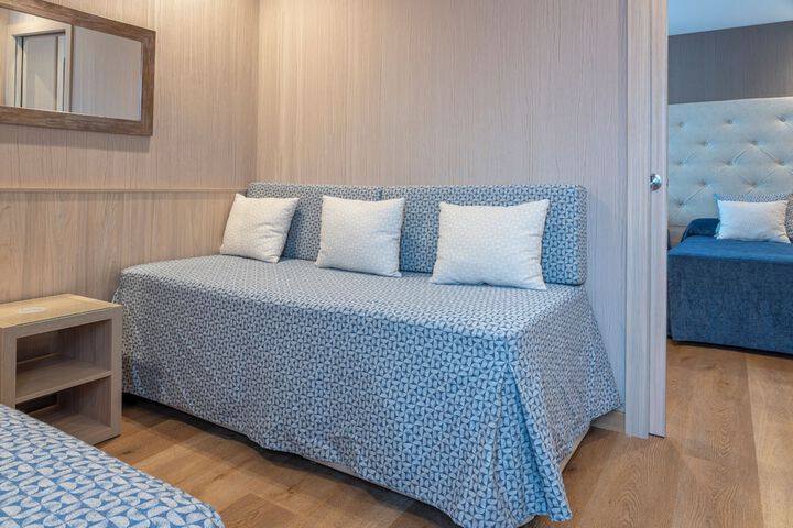 Room 14 of 125