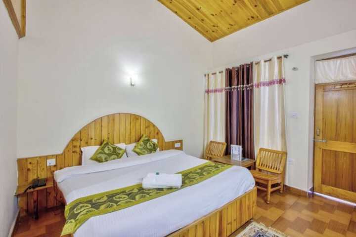 Room 3 of 9