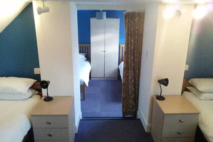 Room 7 of 21