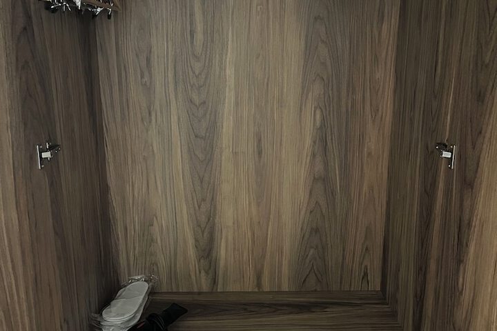 Room 12 of 33