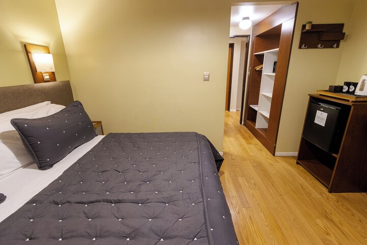 Room 21 of 90
