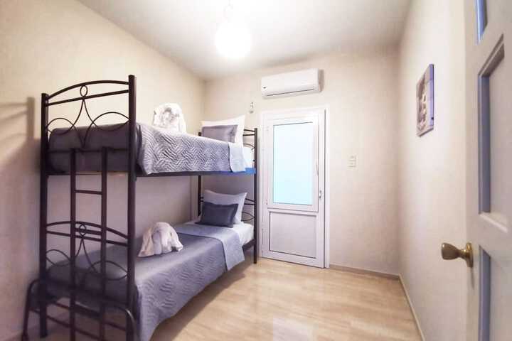 Room 5 of 33