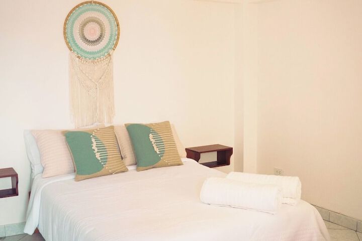 Room 12 of 35