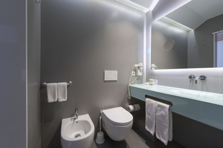 Clean Restrooms