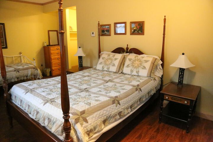 Room 21 of 165