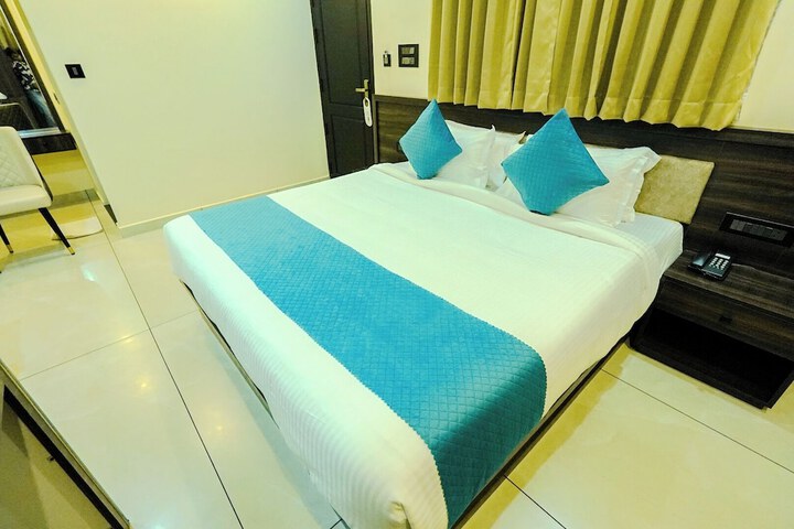Room 12 of 22