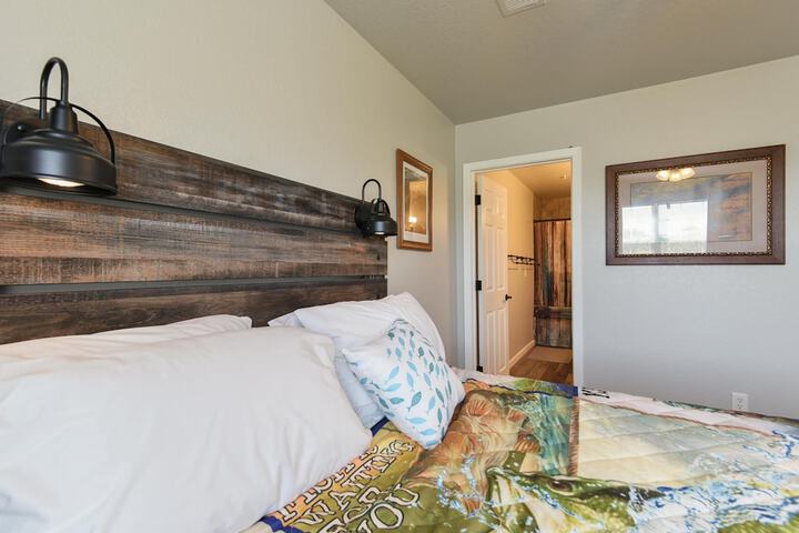 Room 4 of 35