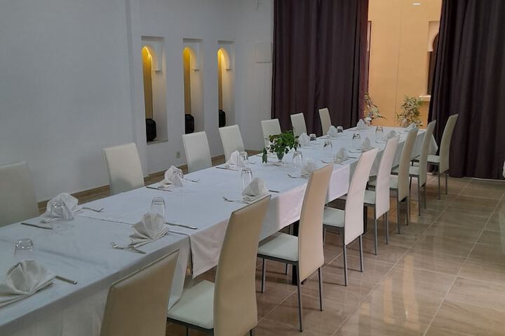 Dining 7 of 9