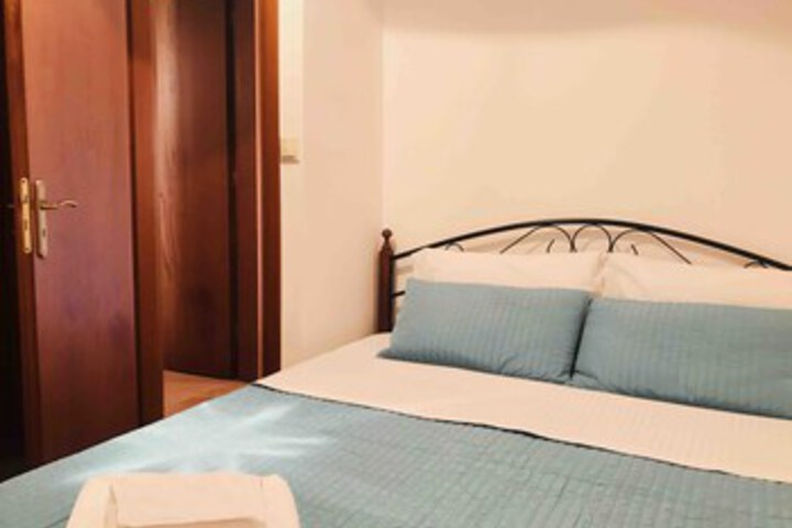 Room 20 of 24