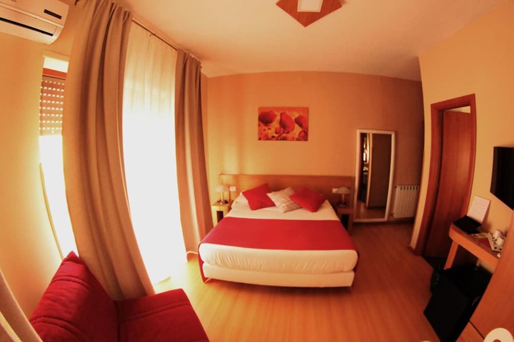Room 15 of 38