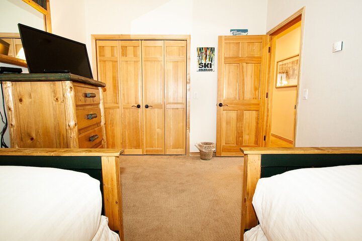 Room 10 of 61