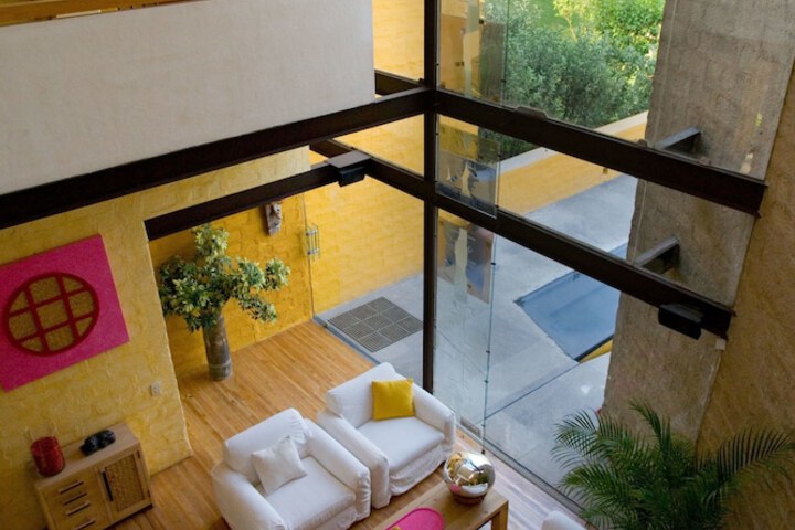 Entrance & Lobby