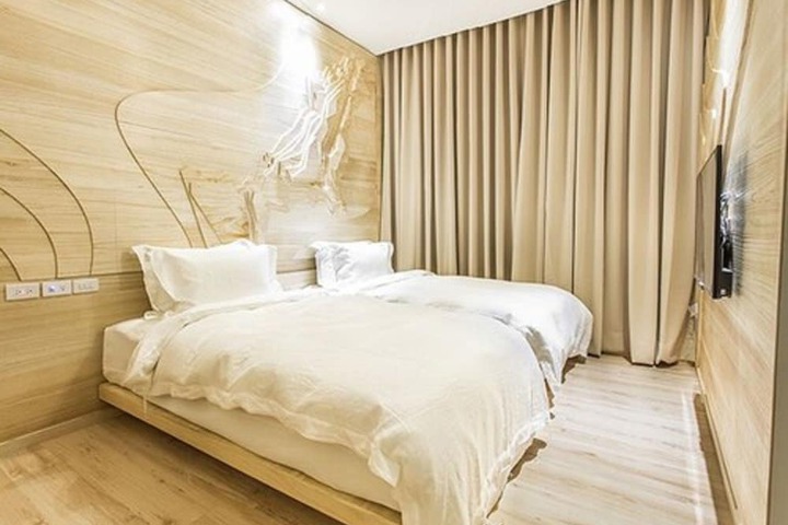 Room 30 of 89