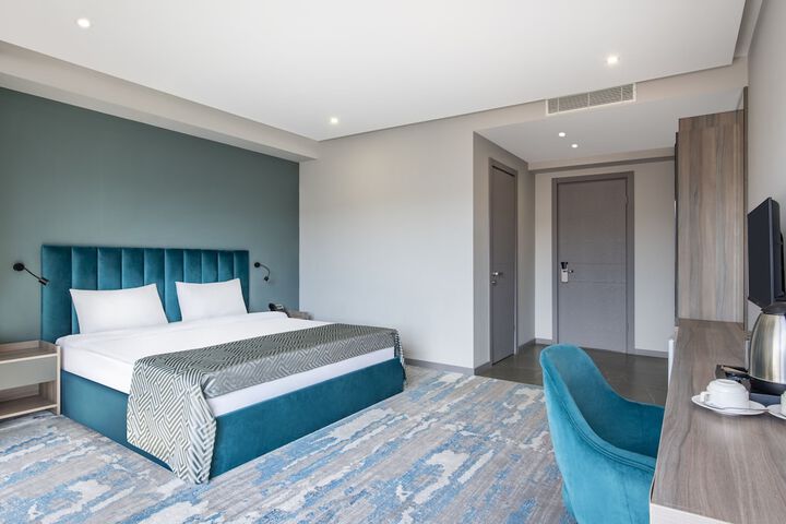 Room 18 of 47