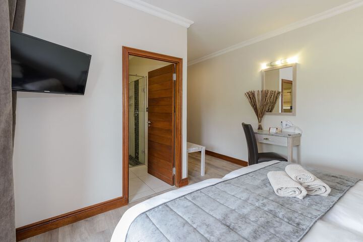 Room 25 of 183
