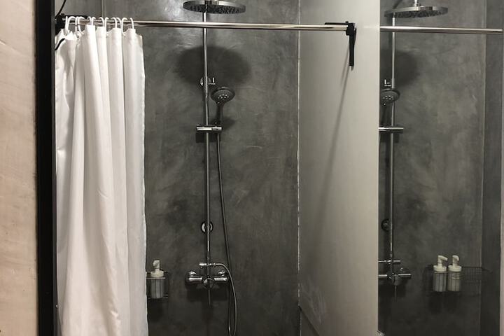 Room 54 of 92