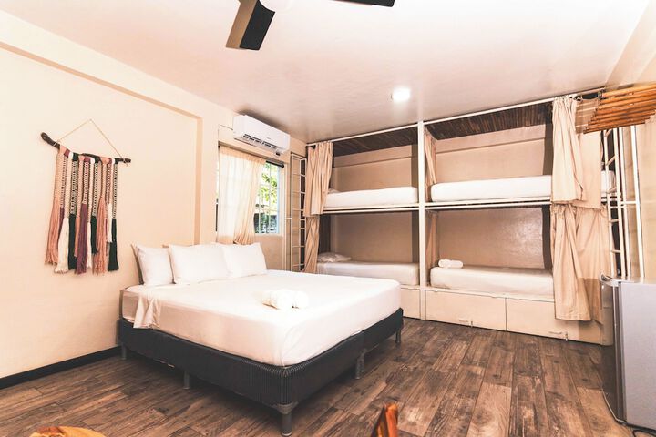 Room 22 of 140