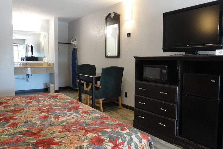 Room 7 of 30