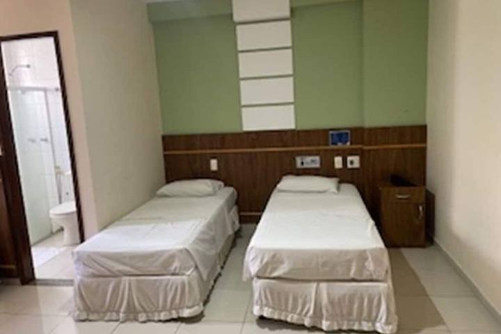 Room 9 of 20