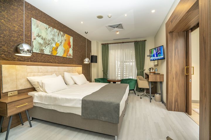 Room 12 of 88