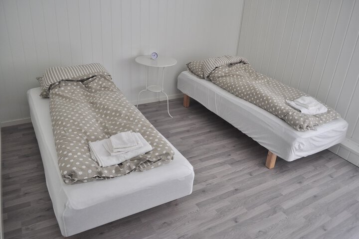 Room 6 of 14