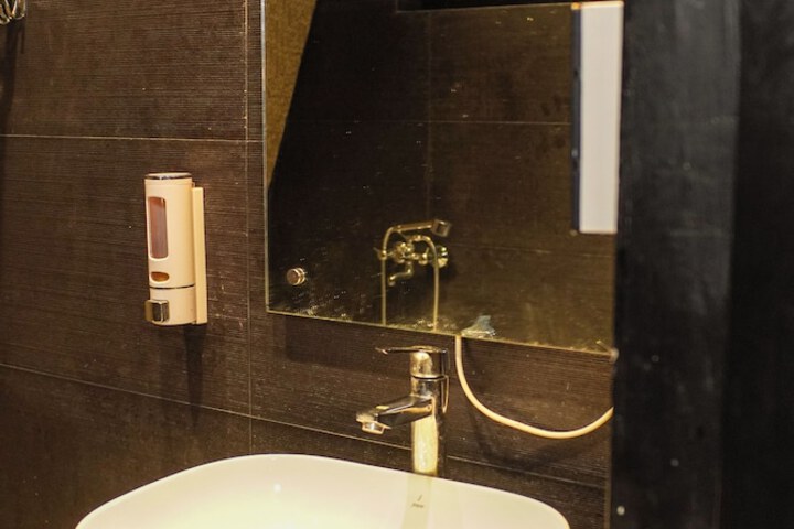 Room 43 of 102