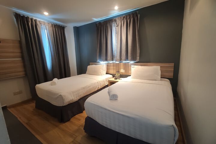 Room 4 of 31