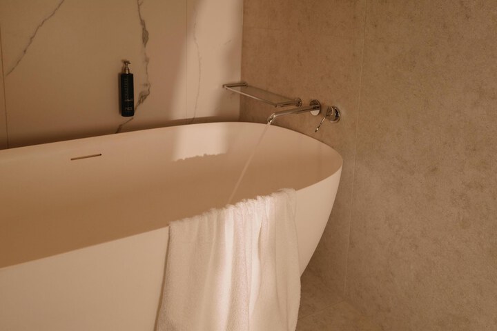 Room 48 of 98