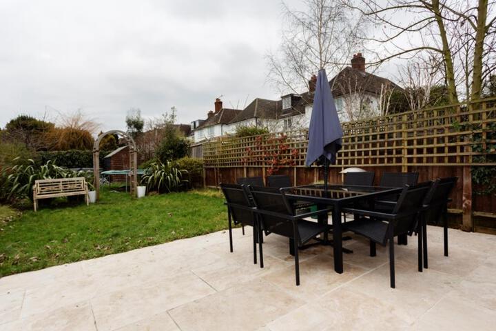 Veeve Lovely 3 Bed Family Home Broadcates Road Wandsworth