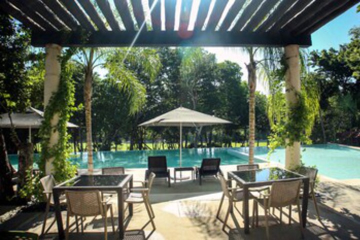 Pool 14 of 42