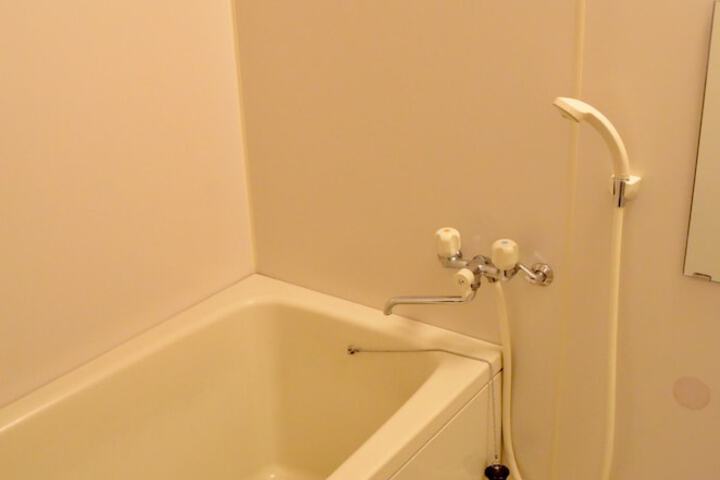 Room 25 of 58