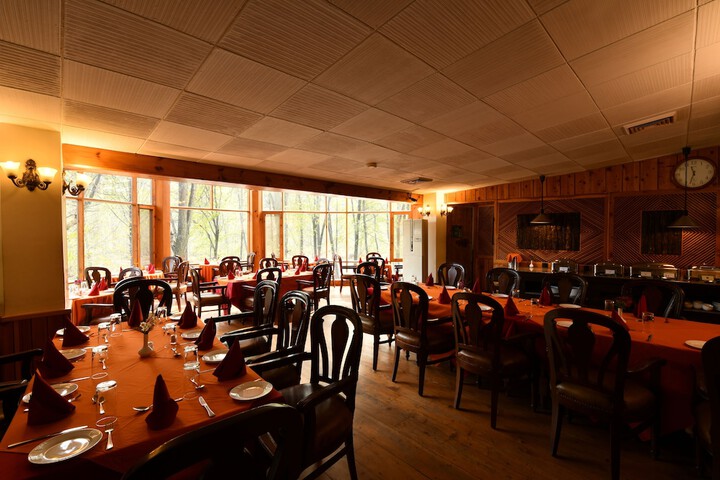 Dining 106 of 166