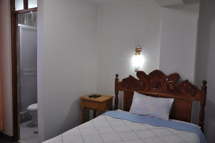 Room 15 of 28